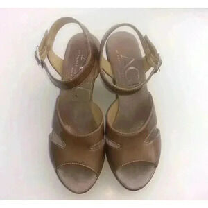 AGL Women's Taupe Patent Leather Platform Wedge Sandal Sz 38